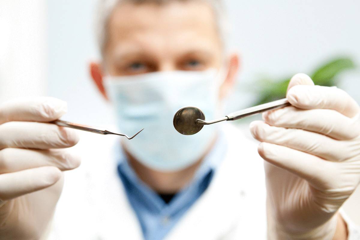 How do you think the development trend of the dental industry?